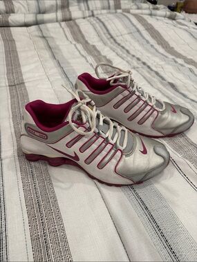 Nike Shox Women’s Silver and Magenta